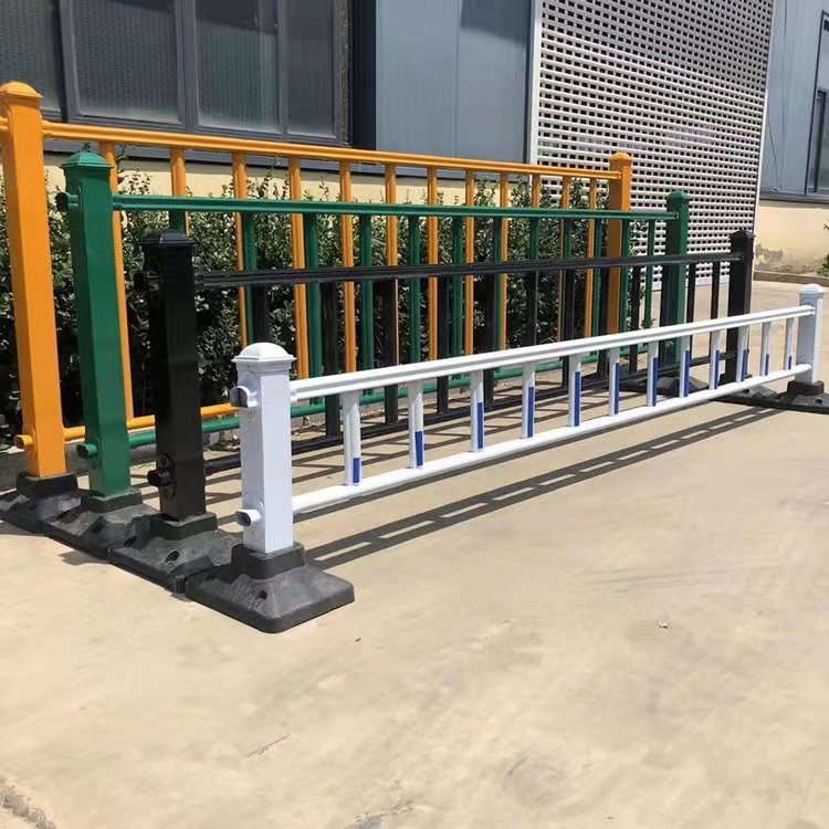 道路护栏网